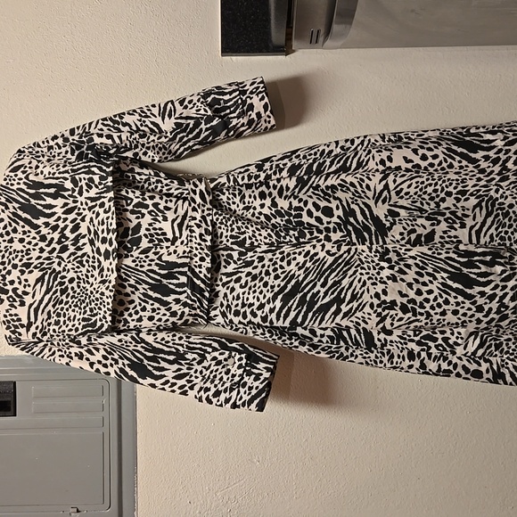 EUC, Sergio Hudson x Target Animal Print Strong Shoulder Trench Coat, Size Small - Picture 3 of 8